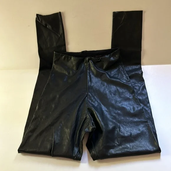 Commando | Perfect Control Faux Leather Legging in Black - S - Picture 5 of 8